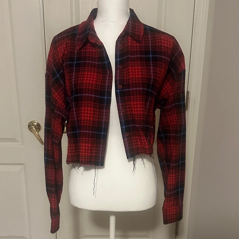Forever 21 Red and Black Plaid Long Sleeve Top